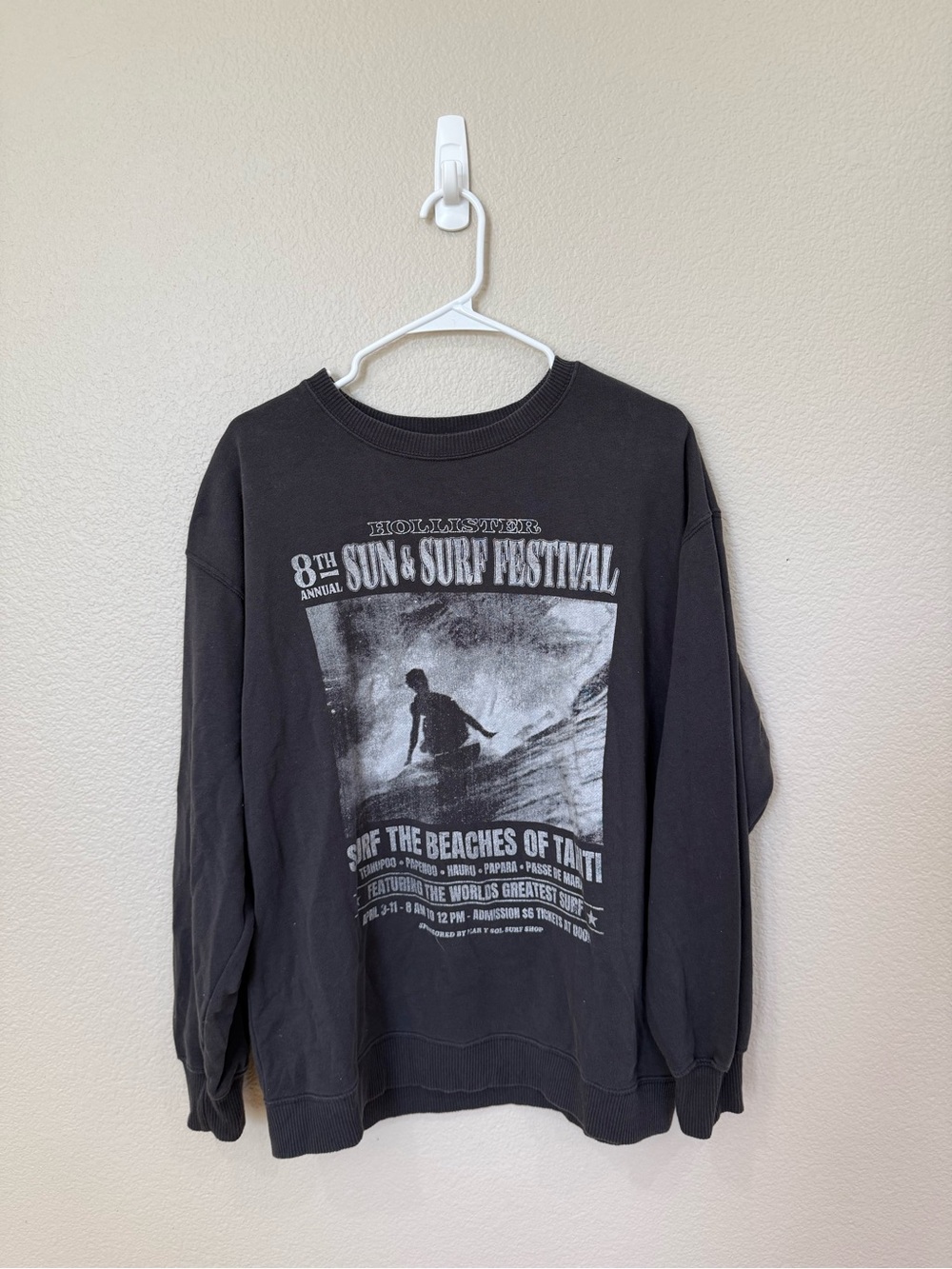 Hollister Black Surf Festival Graphic Crewneck Sweatshirt